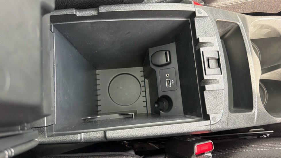Nissan Qashqai 1.3 DiG-T 160 N-Connecta 5dr DCT [Glass Roof Pack] Petrol Hatchback - Image 43