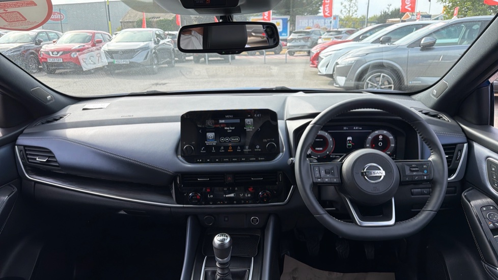 Nissan Qashqai 1.3 DiG-T MH 158 Tekna+ 5dr Petrol Hatchback - Image 10
