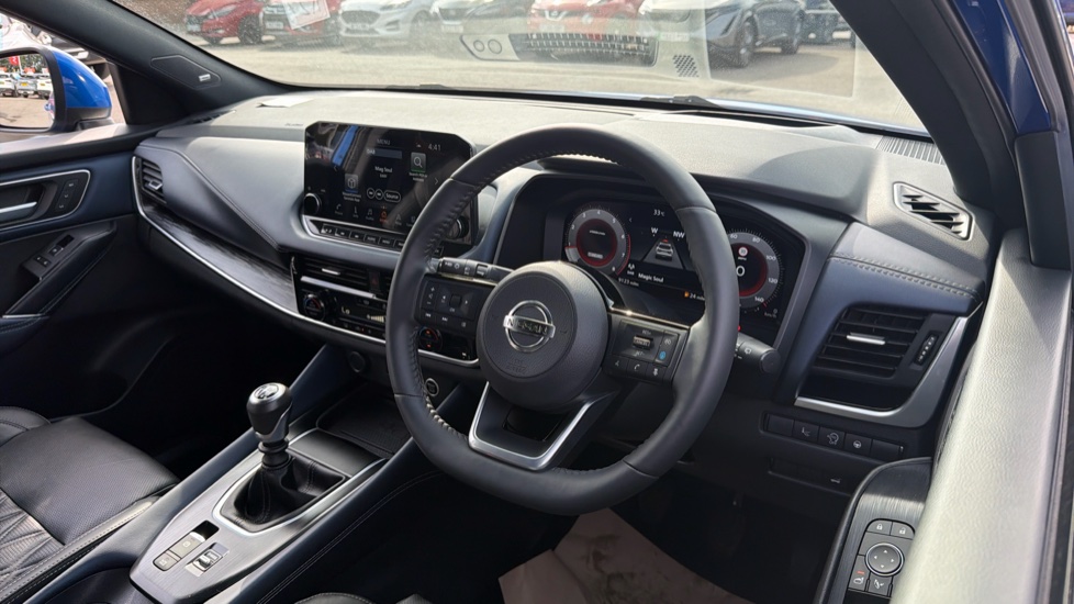 Nissan Qashqai 1.3 DiG-T MH 158 Tekna+ 5dr Petrol Hatchback - Image 11
