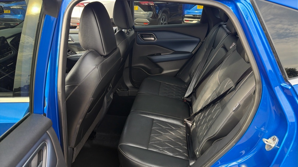 Nissan Qashqai 1.3 DiG-T MH 158 Tekna+ 5dr Petrol Hatchback - Image 16