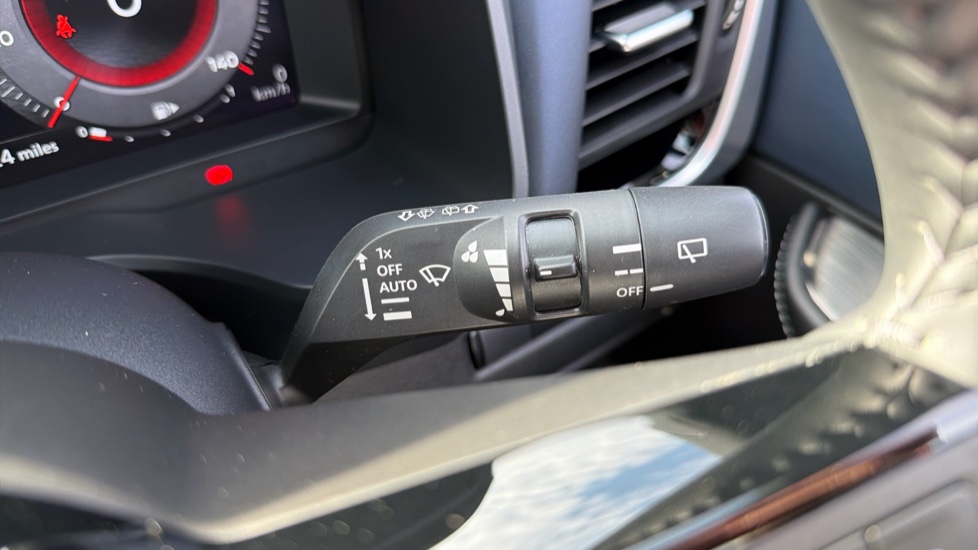 Nissan Qashqai 1.3 DiG-T MH 158 Tekna+ 5dr Petrol Hatchback - Image 32