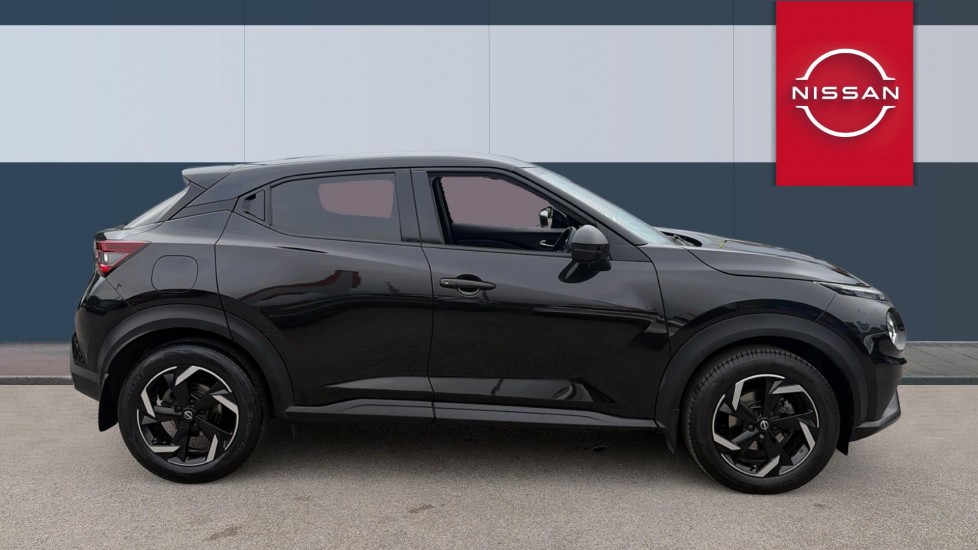 Nissan Juke 1.0 DiG-T 114 N-Connecta 5dr Petrol Hatchback - Image 5