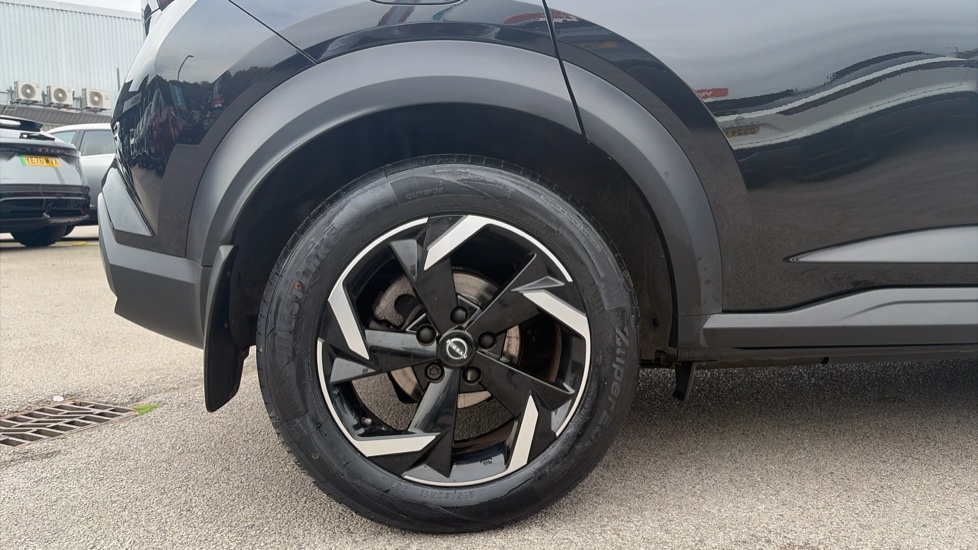 Nissan Juke 1.0 DiG-T 114 N-Connecta 5dr Petrol Hatchback - Image 7