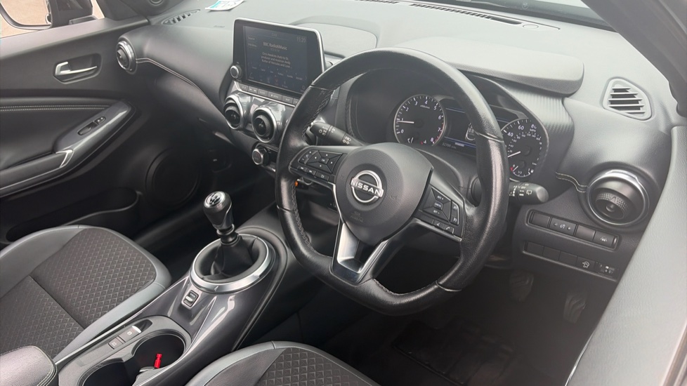 Nissan Juke 1.0 DiG-T 114 N-Connecta 5dr Petrol Hatchback - Image 11