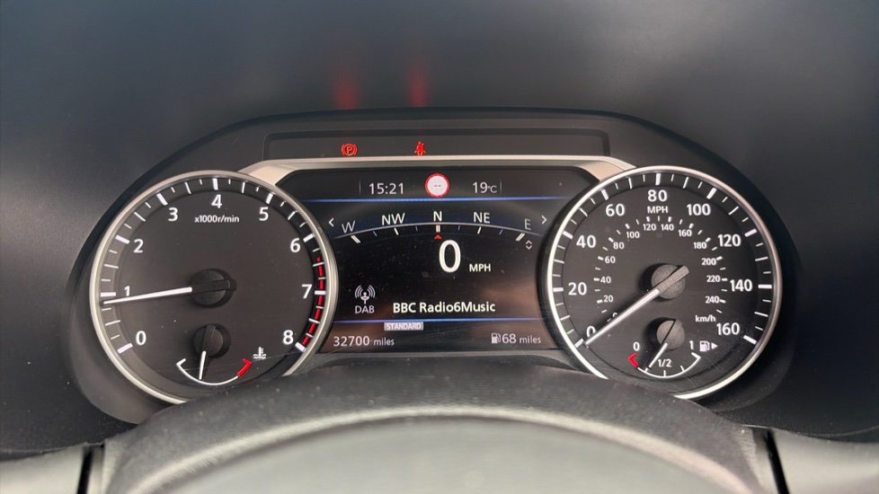 Nissan Juke 1.0 DiG-T 114 N-Connecta 5dr Petrol Hatchback - Image 18