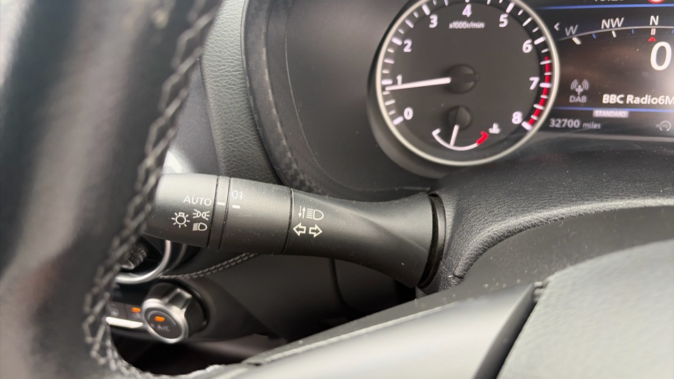 Nissan Juke 1.0 DiG-T 114 N-Connecta 5dr Petrol Hatchback - Image 26