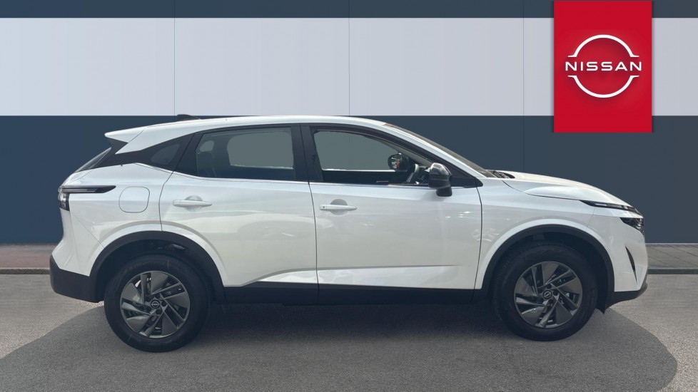 Nissan Qashqai 1.3 DiG-T MH 158 Acenta Premium 5dr Petrol Hatchback - Image 5