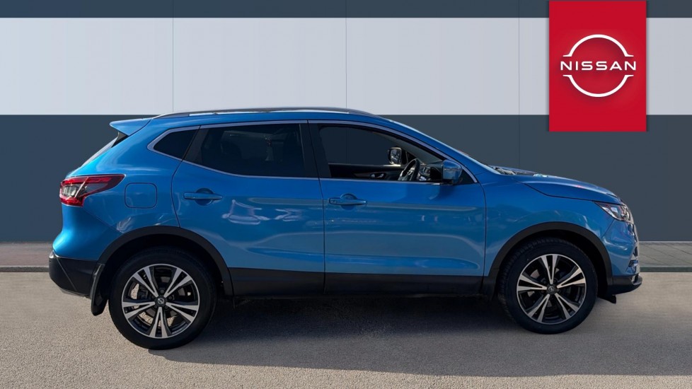 Nissan Qashqai 1.5 dCi N-Connecta 5dr Diesel Hatchback - Image 5