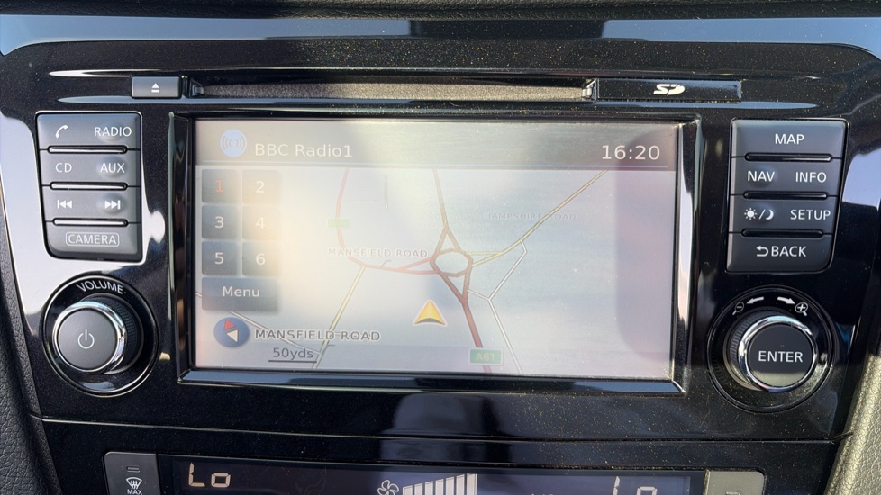 Nissan Qashqai 1.5 dCi N-Connecta 5dr Diesel Hatchback - Image 12