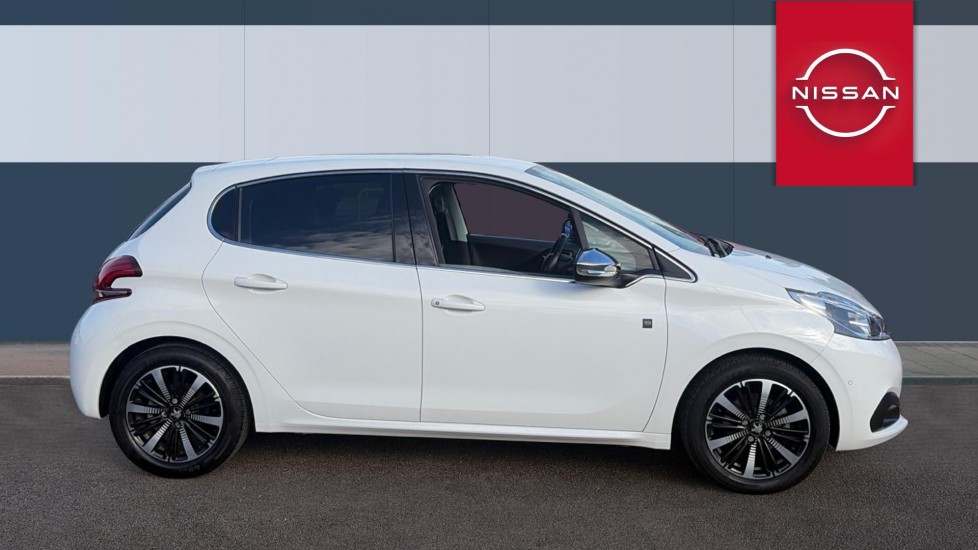 Peugeot 208 1.2 PureTech 110 Tech Edition 5dr EAT6 Petrol Hatchback - Image 5