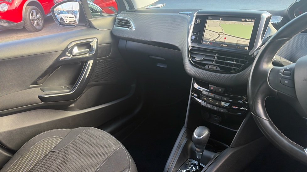 Peugeot 208 1.2 PureTech 110 Tech Edition 5dr EAT6 Petrol Hatchback - Image 14