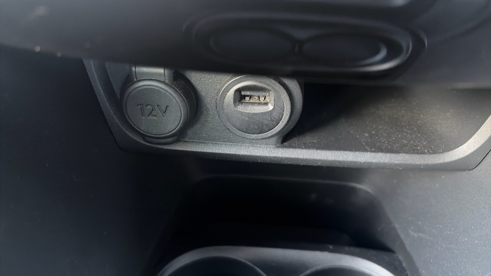 Peugeot 208 1.2 PureTech 110 Tech Edition 5dr EAT6 Petrol Hatchback - Image 28