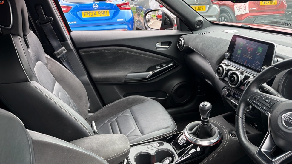 Nissan Juke 1.0 DiG-T 114 Tekna+ 5dr Petrol Hatchback - Image 14