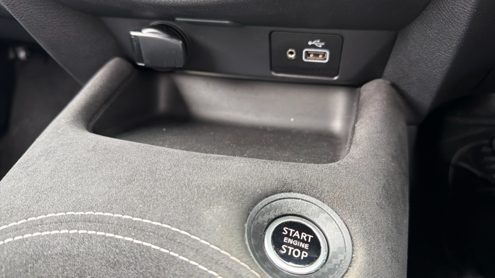 Nissan Juke 1.0 DiG-T 114 Tekna+ 5dr Petrol Hatchback - Image 21