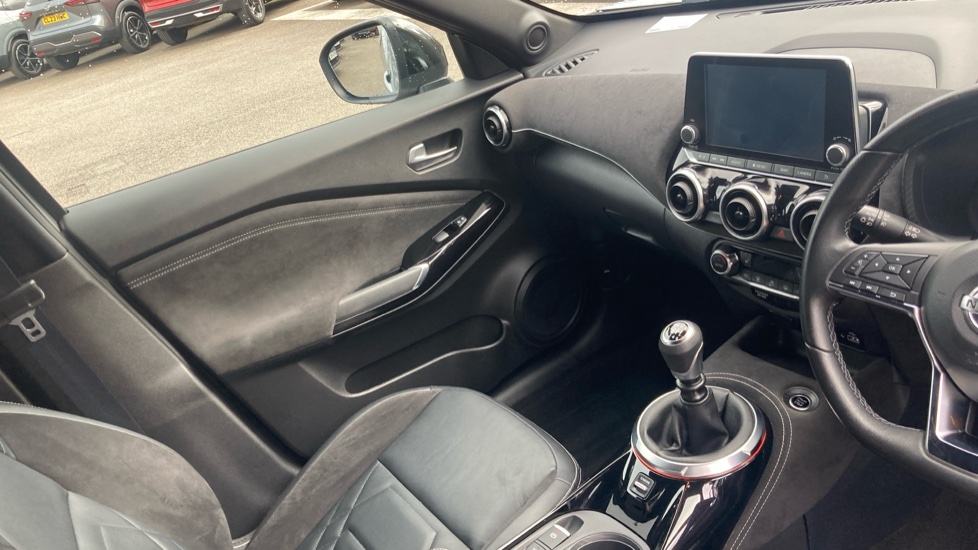 Nissan Juke 1.0 DiG-T 114 Tekna+ 5dr Petrol Hatchback - Image 14