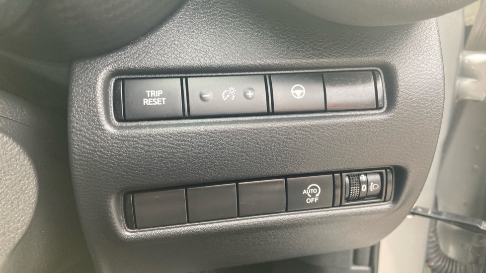 Nissan Juke 1.0 DiG-T 114 Tekna+ 5dr Petrol Hatchback - Image 25