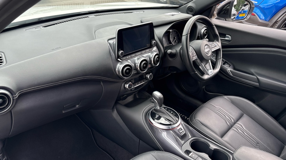 Nissan Juke 1.0 DiG-T 114 Tekna 5dr DCT Petrol Hatchback - Image 9
