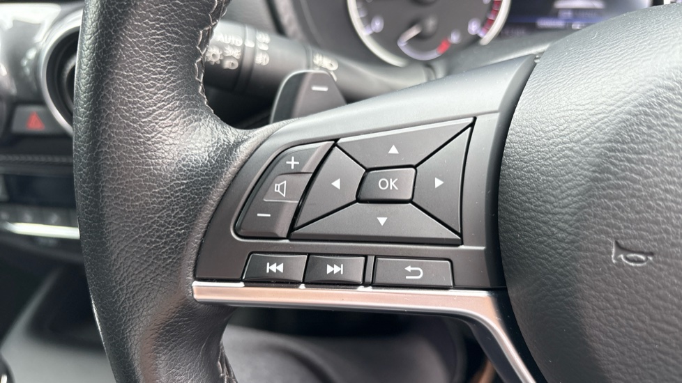Nissan Juke 1.0 DiG-T 114 Tekna 5dr DCT Petrol Hatchback - Image 24