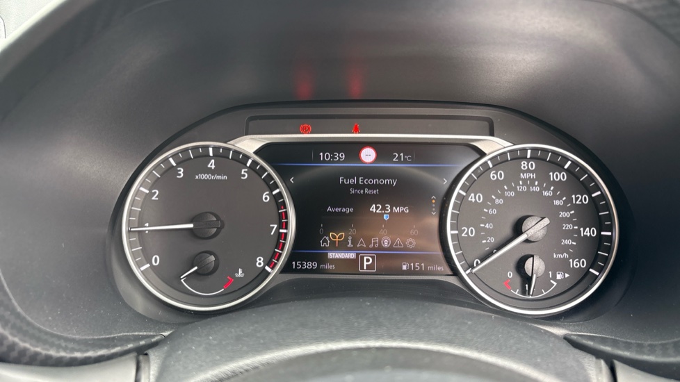 Nissan Juke 1.0 DiG-T 114 Tekna 5dr DCT Petrol Hatchback - Image 28