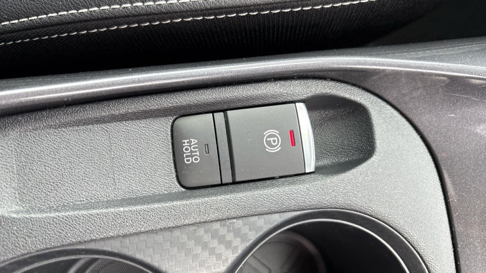Nissan Juke 1.0 DiG-T 114 Tekna 5dr DCT Petrol Hatchback - Image 43