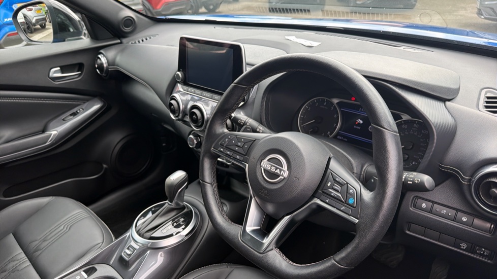 Nissan Juke 1.0 DiG-T 114 Tekna 5dr DCT Petrol Hatchback - Image 11