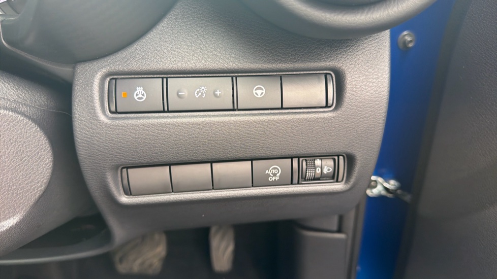 Nissan Juke 1.0 DiG-T 114 Tekna 5dr DCT Petrol Hatchback - Image 26