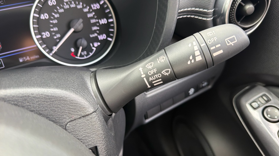 Nissan Juke 1.0 DiG-T 114 Tekna 5dr DCT Petrol Hatchback - Image 35