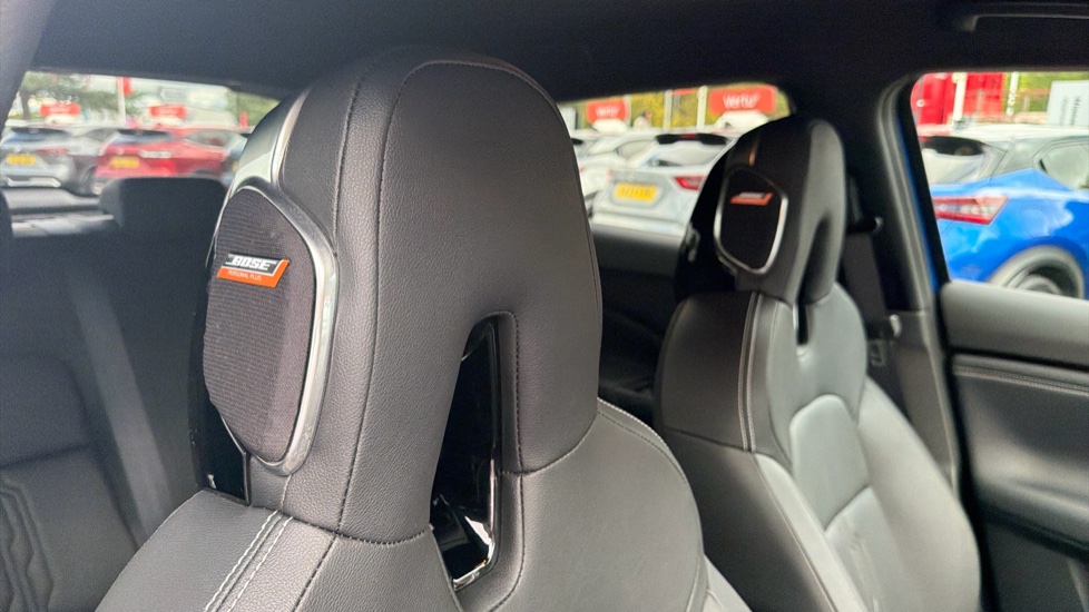 Nissan Juke 1.0 DiG-T 114 Tekna 5dr DCT Petrol Hatchback - Image 40