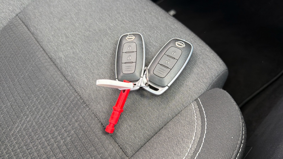Nissan Qashqai 1.5 E-Power N-Connecta 5dr Auto Hybrid Hatchback - Image 20