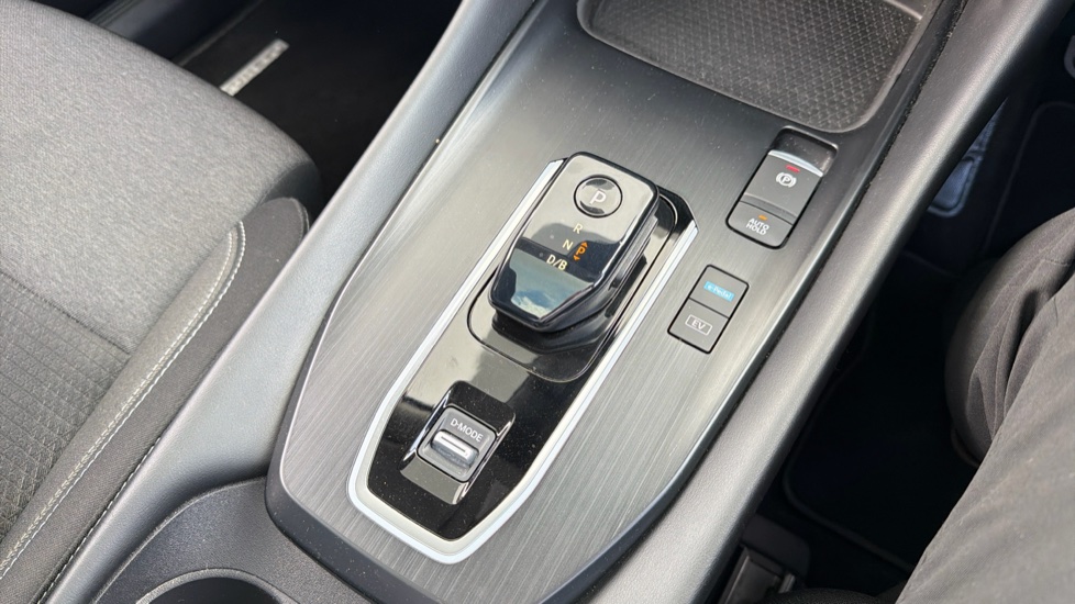 Nissan Qashqai 1.5 E-Power N-Connecta 5dr Auto Hybrid Hatchback - Image 22
