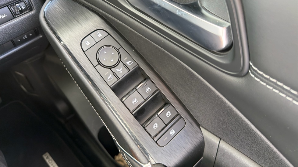 Nissan Qashqai 1.5 E-Power N-Connecta 5dr Auto Hybrid Hatchback - Image 27