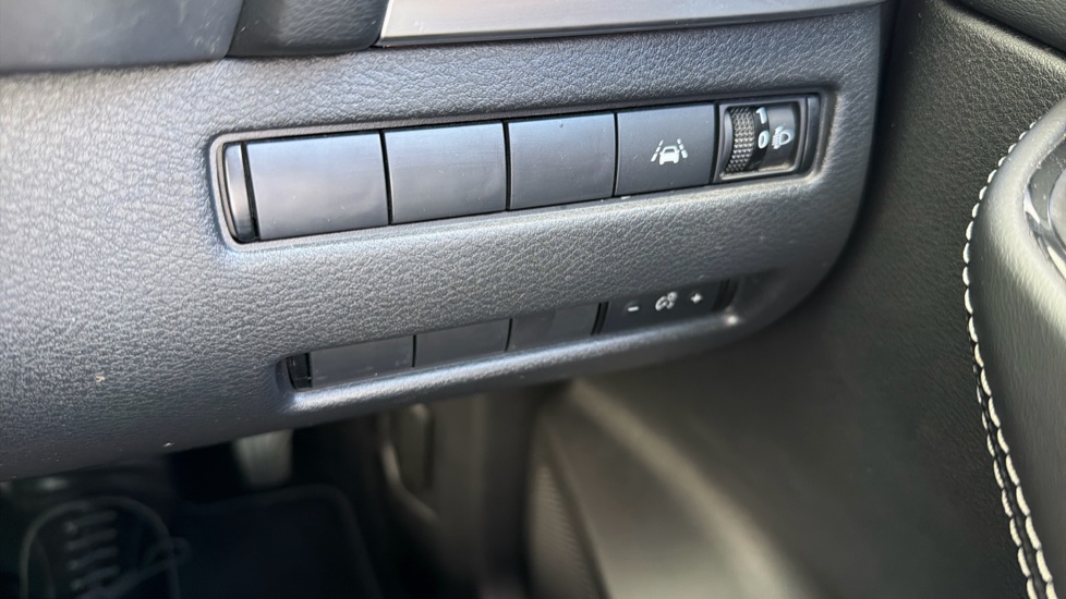 Nissan Qashqai 1.5 E-Power N-Connecta 5dr Auto Hybrid Hatchback - Image 28