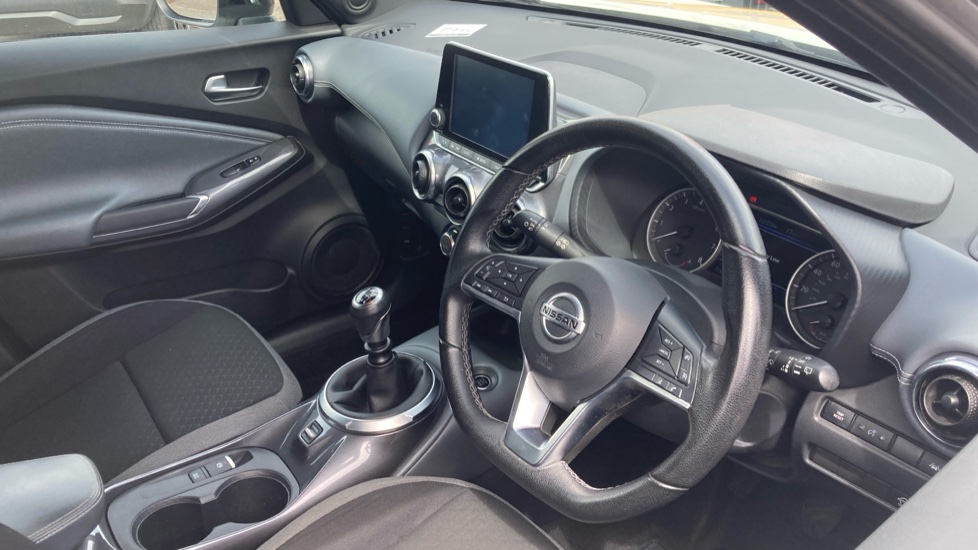 Nissan Juke 1.0 DiG-T 114 N-Connecta 5dr Petrol Hatchback - Image 11
