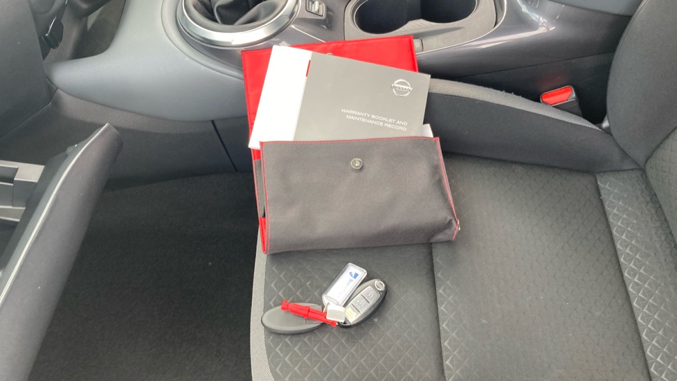 Nissan Juke 1.0 DiG-T 114 N-Connecta 5dr Petrol Hatchback - Image 19