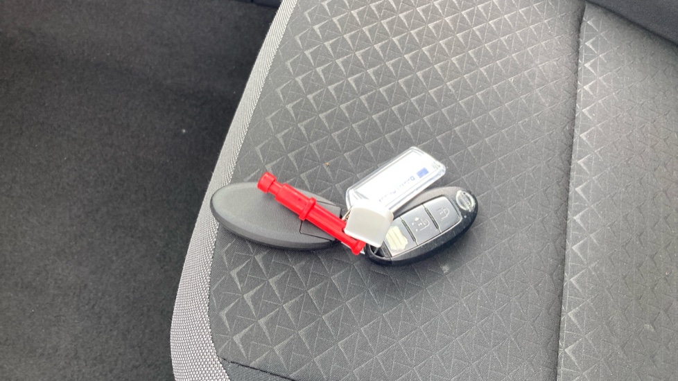 Nissan Juke 1.0 DiG-T 114 N-Connecta 5dr Petrol Hatchback - Image 20