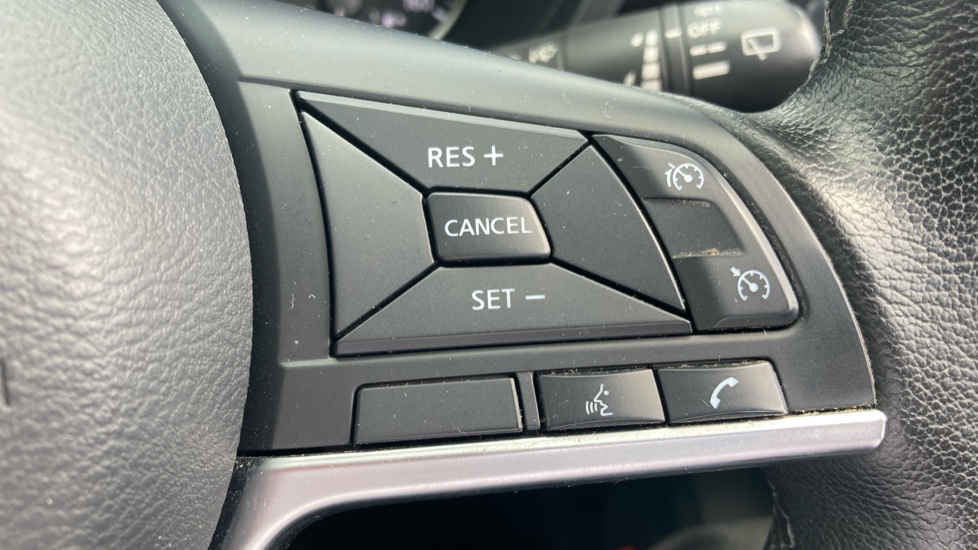 Nissan Juke 1.0 DiG-T 114 N-Connecta 5dr Petrol Hatchback - Image 26