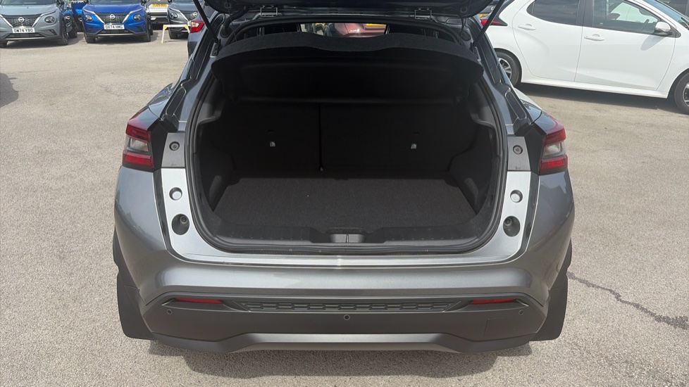 Nissan Juke 1.6 Hybrid Tekna 5dr Auto Hybrid Hatchback - Image 4