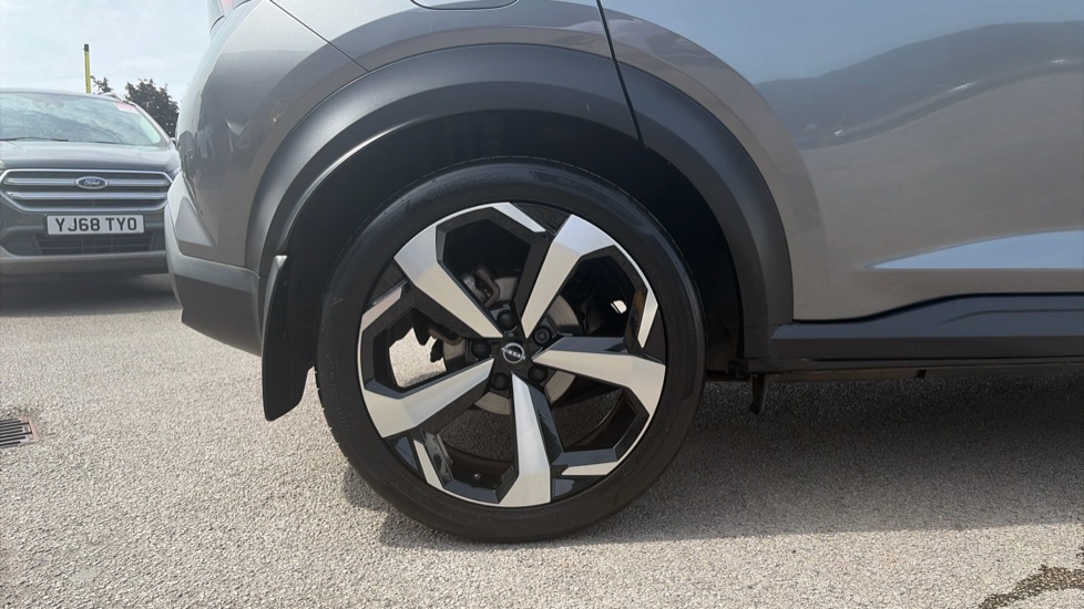 Nissan Juke 1.6 Hybrid Tekna 5dr Auto Hybrid Hatchback - Image 7