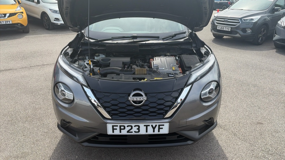 Nissan Juke 1.6 Hybrid Tekna 5dr Auto Hybrid Hatchback - Image 8