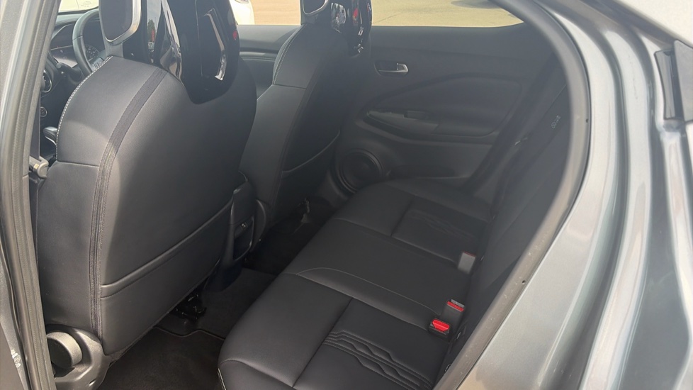 Nissan Juke 1.6 Hybrid Tekna 5dr Auto Hybrid Hatchback - Image 16