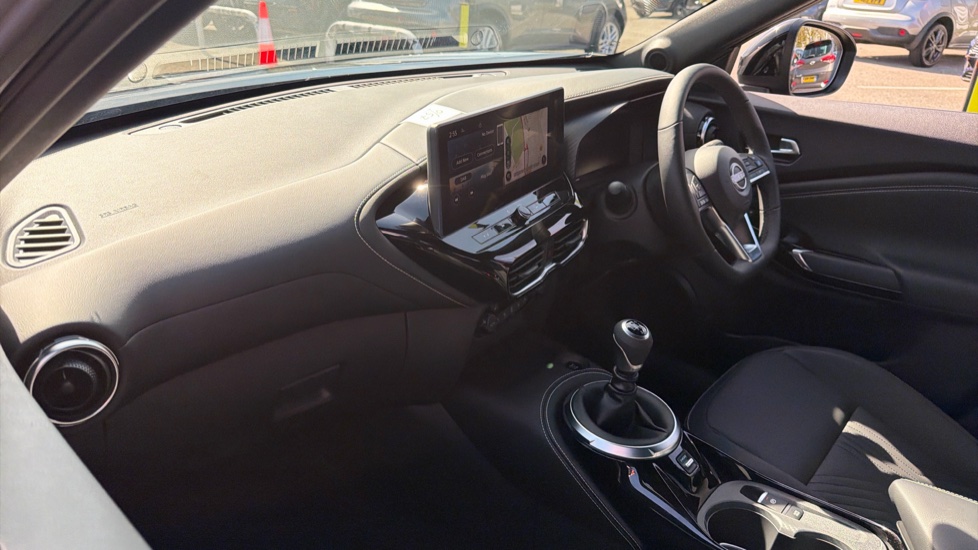 Nissan Juke 1.0 DiG-T Tekna 5dr Petrol Hatchback - Image 9