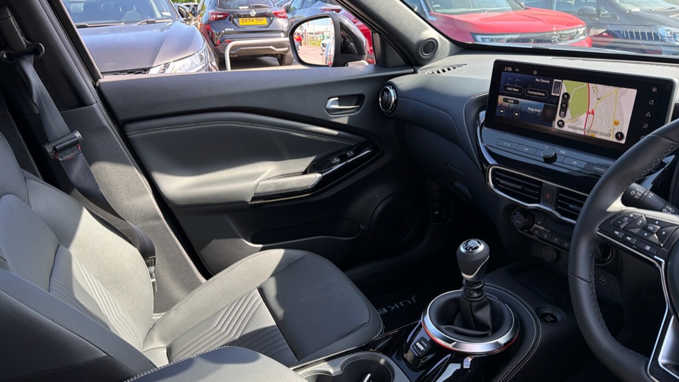 Nissan Juke 1.0 DiG-T Tekna 5dr Petrol Hatchback - Image 14