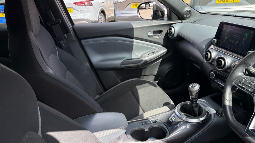 Nissan Juke 1.0 DiG-T 114 N-Connecta 5dr Petrol Hatchback - Image 14