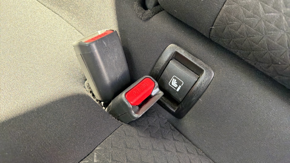Nissan Juke 1.0 DiG-T 114 N-Connecta 5dr Petrol Hatchback - Image 17