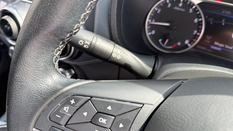 Nissan Juke 1.0 DiG-T 114 N-Connecta 5dr Petrol Hatchback - Image 29