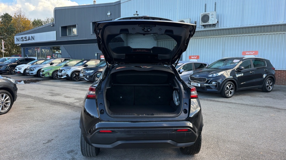 Nissan Juke 1.0 DiG-T 114 Tekna 5dr Petrol Hatchback - Image 4