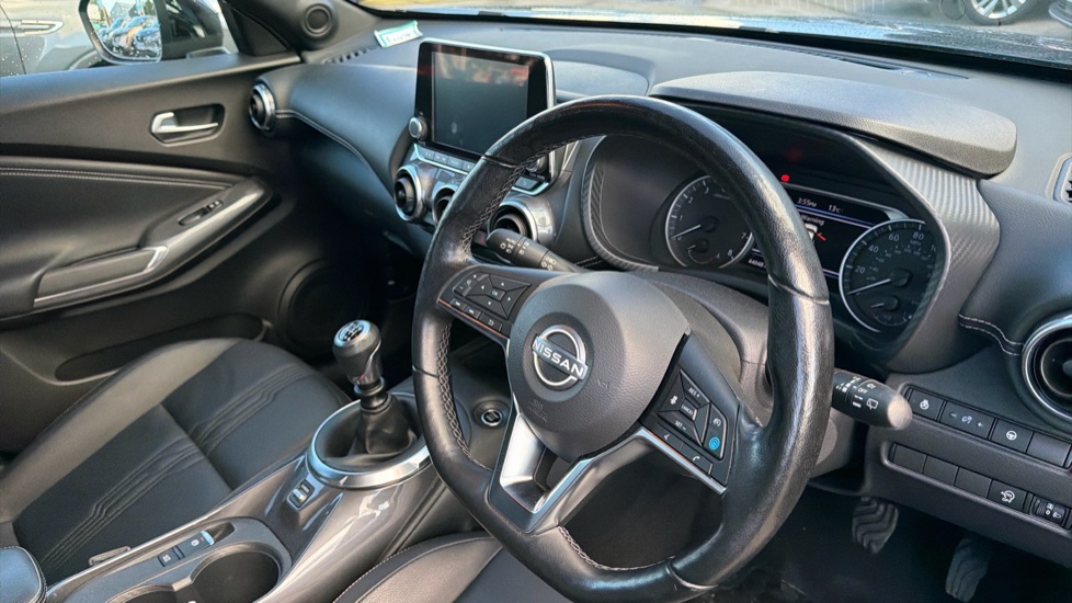 Nissan Juke 1.0 DiG-T 114 Tekna 5dr Petrol Hatchback - Image 11