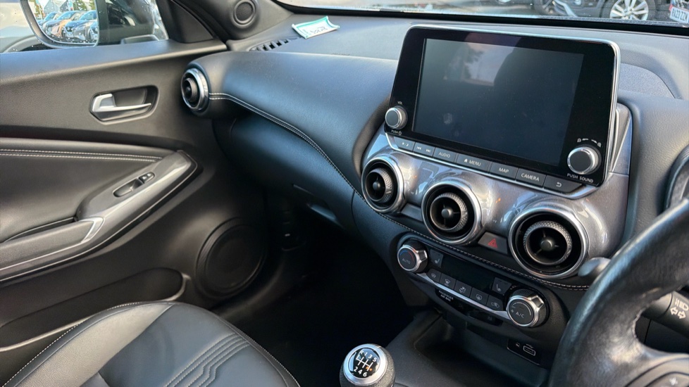 Nissan Juke 1.0 DiG-T 114 Tekna 5dr Petrol Hatchback - Image 14