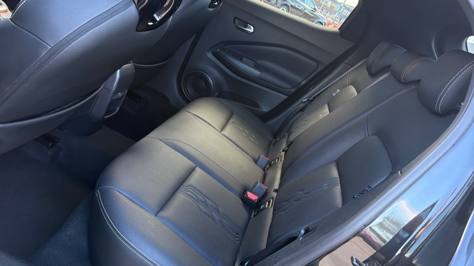 Nissan Juke 1.0 DiG-T 114 Tekna 5dr Petrol Hatchback - Image 16