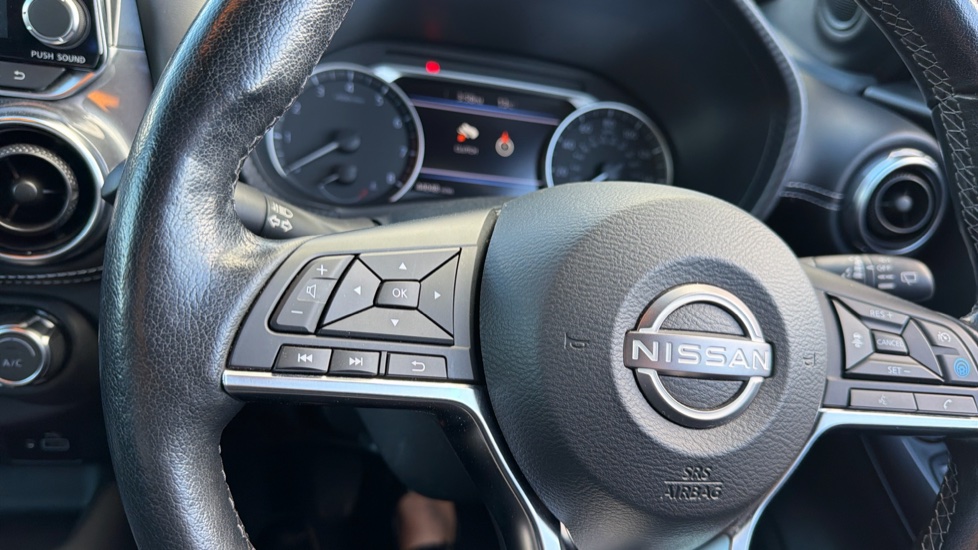 Nissan Juke 1.0 DiG-T 114 Tekna 5dr Petrol Hatchback - Image 29
